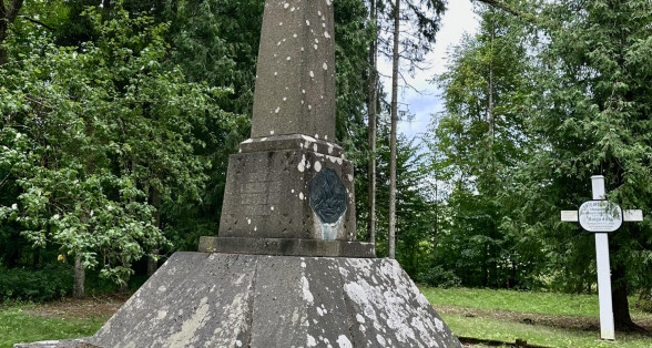 Latviešu strēlnieku Brāļu kapi