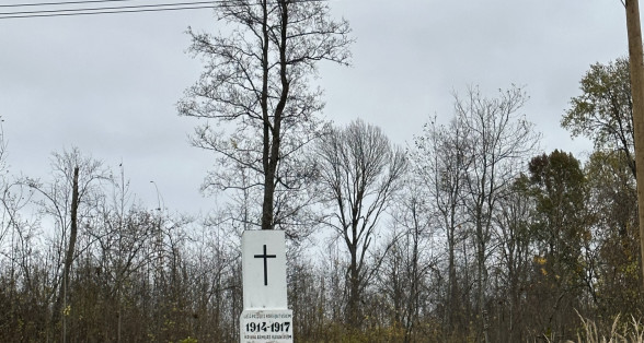 I Pasaules kara okupantu armijas karavīru apbedījuma vieta (A13 kreisajā ceļa malā aiz Pakrāces upes)